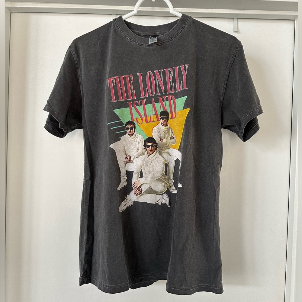 Lonely Island T-Shirt, sz Small